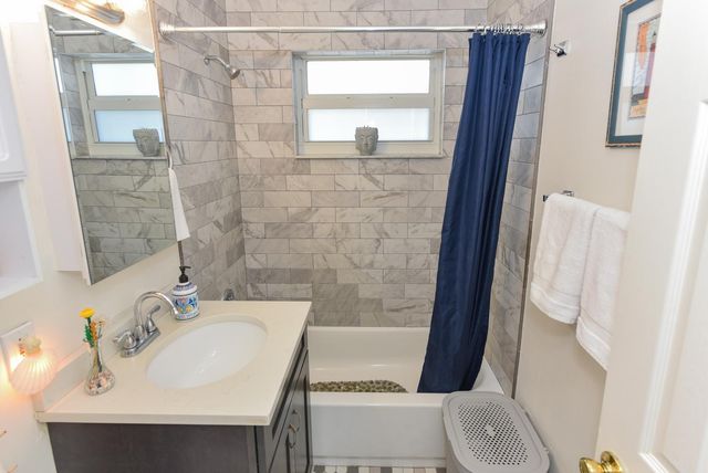 727 Bunker Road, West Palm Beach, FL 33405