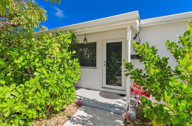 727 Bunker Road, West Palm Beach, FL 33405