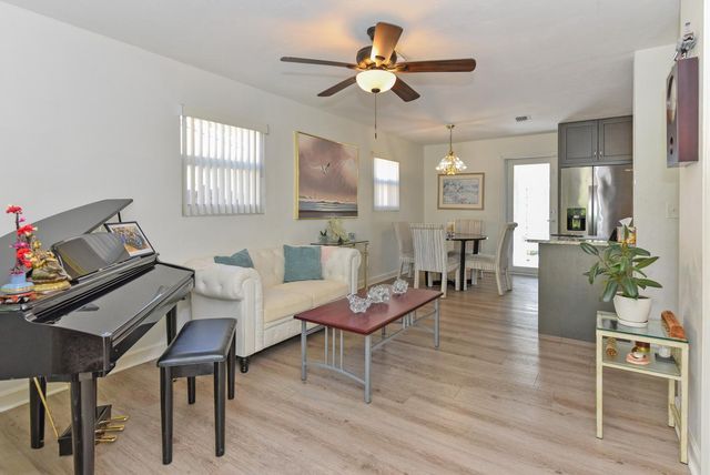 727 Bunker Road, West Palm Beach, FL 33405