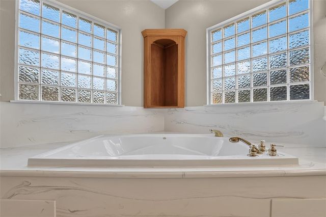 12116 Long Lake Boulevard, Oklahoma City, OK 73170