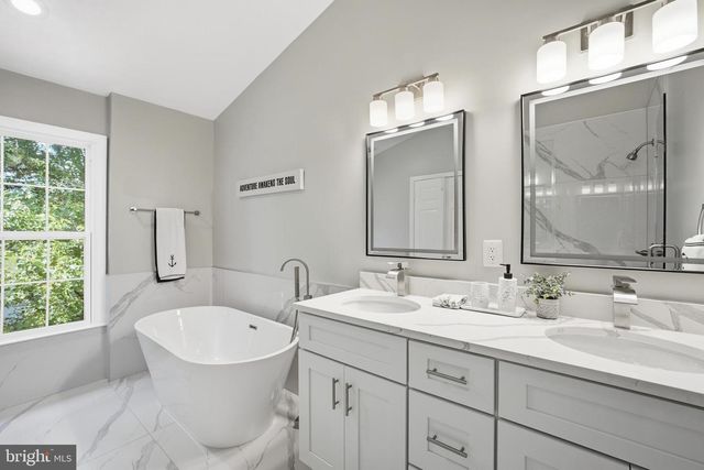 6028 LOGANWOOD DR, Rockville, MD 20852