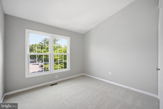 6028 LOGANWOOD DR, Rockville, MD 20852