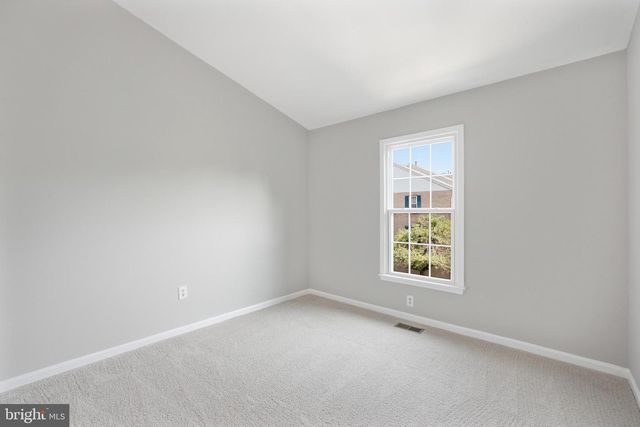 6028 LOGANWOOD DR, Rockville, MD 20852