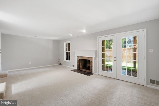 6028 LOGANWOOD DR, Rockville, MD 20852