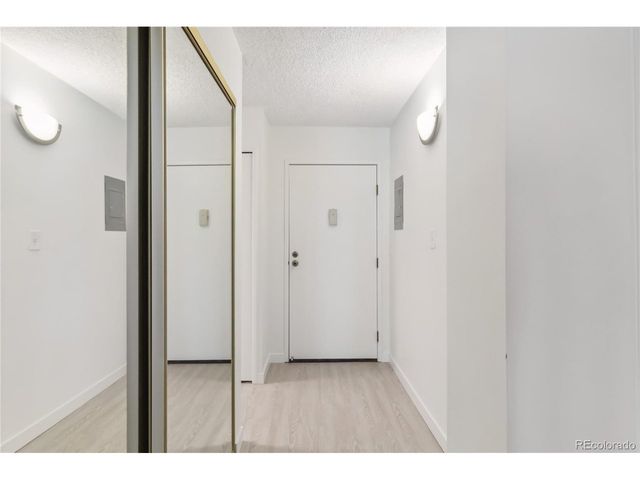 3470 S Poplar St 102, Denver, CO 80224