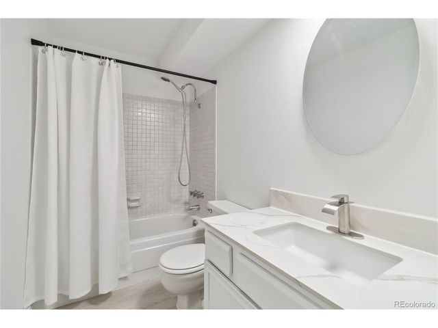 3470 S Poplar St 102, Denver, CO 80224