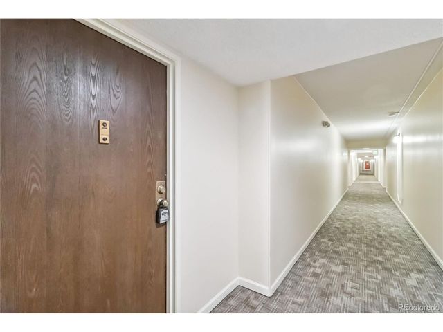 3470 S Poplar St 102, Denver, CO 80224