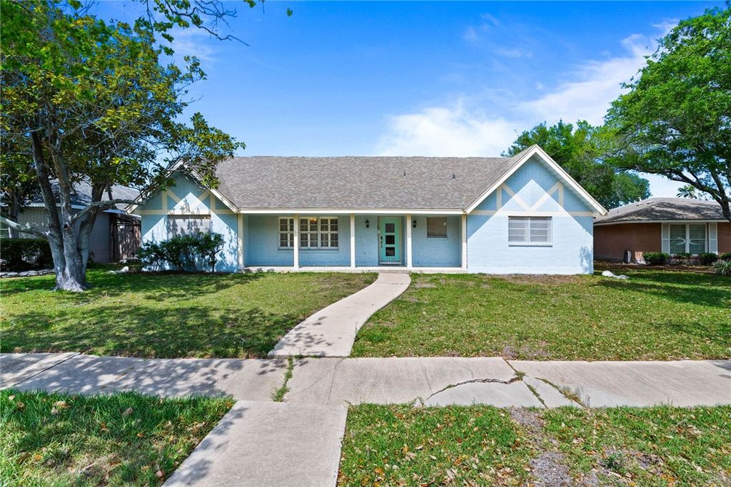 5426 Chevy Chase Dr, Corpus Christi, TX 78412 — exterior