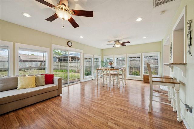 6319 Crestside Drive, Pasadena, TX 77505