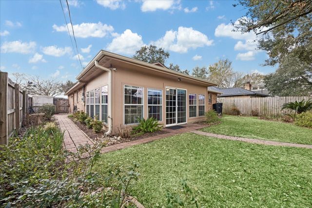 6319 Crestside Drive, Pasadena, TX 77505