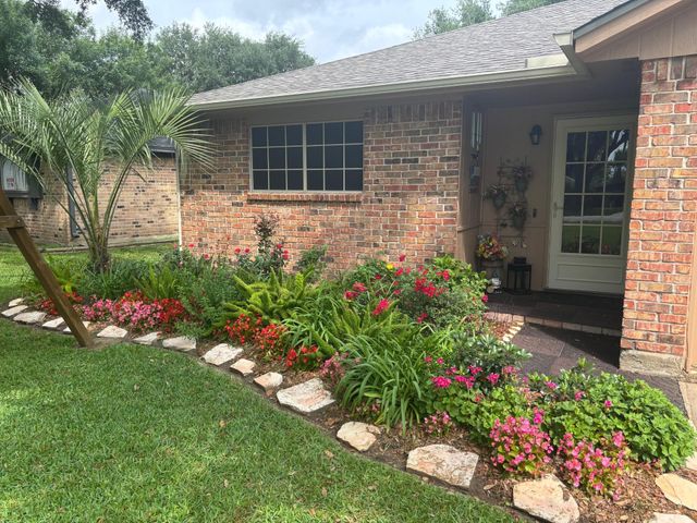 6319 Crestside Drive, Pasadena, TX 77505