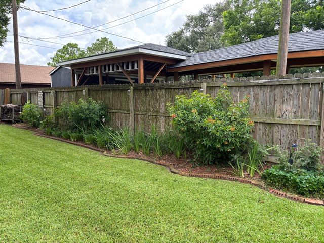 6319 Crestside Drive, Pasadena, TX 77505