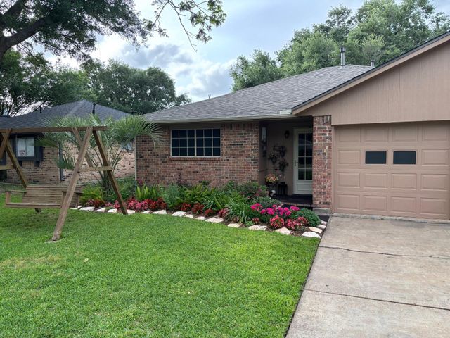 6319 Crestside Drive, Pasadena, TX 77505