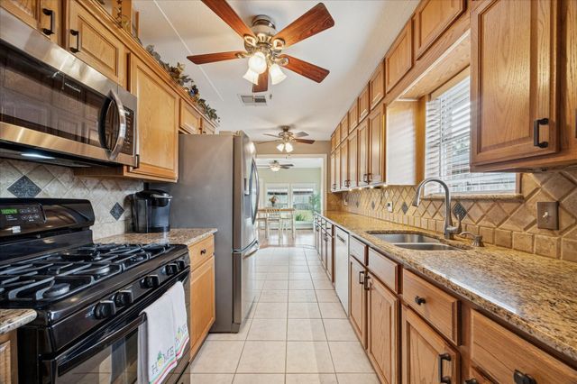 6319 Crestside Drive, Pasadena, TX 77505