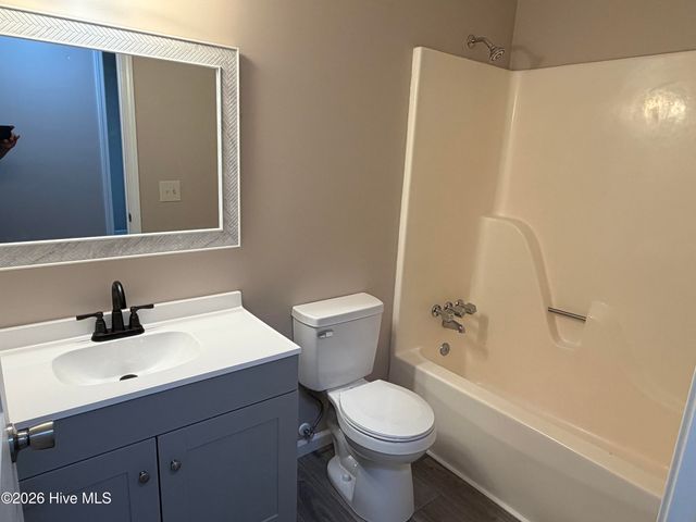 102 Fletcher Place, Greenville, NC 27858
