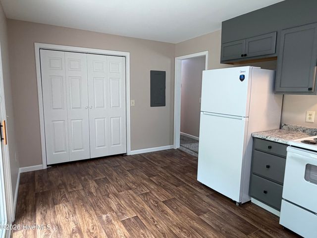 102 Fletcher Place, Greenville, NC 27858
