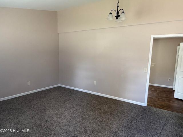 102 Fletcher Place, Greenville, NC 27858