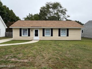 102 Fletcher Place, Greenville, NC 27858