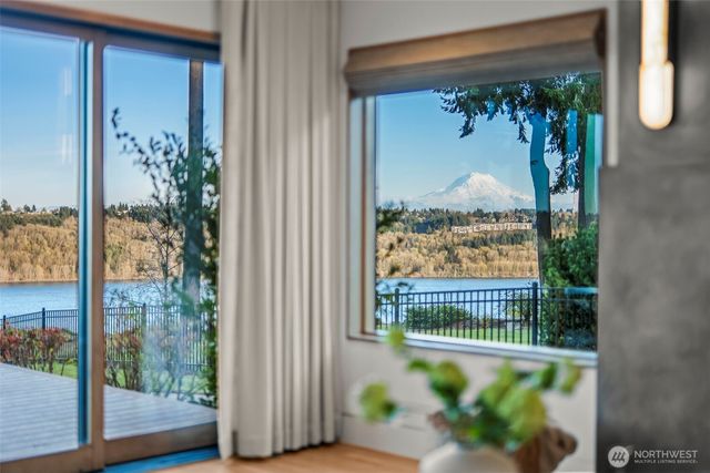 3323 9th Avenue Ct NW, Gig Harbor, WA 98335