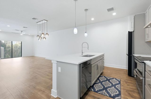 2551 11TH PL N, St Petersburg, FL 33713