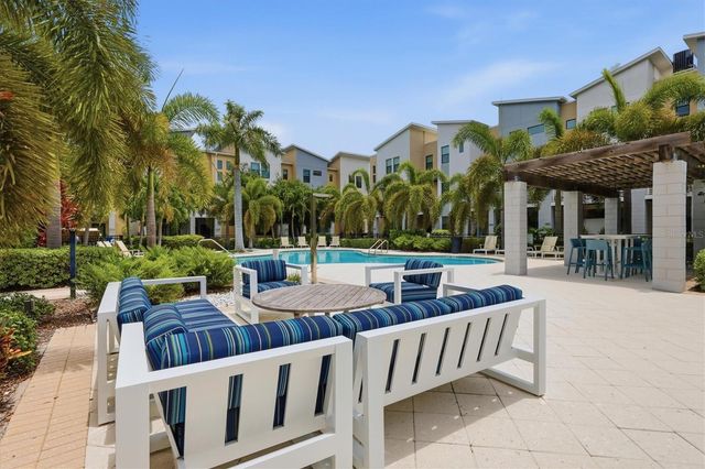 2551 11TH PL N, St Petersburg, FL 33713