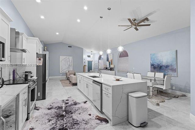 6952 NW 27th Ct 6952, Margate, FL 33063