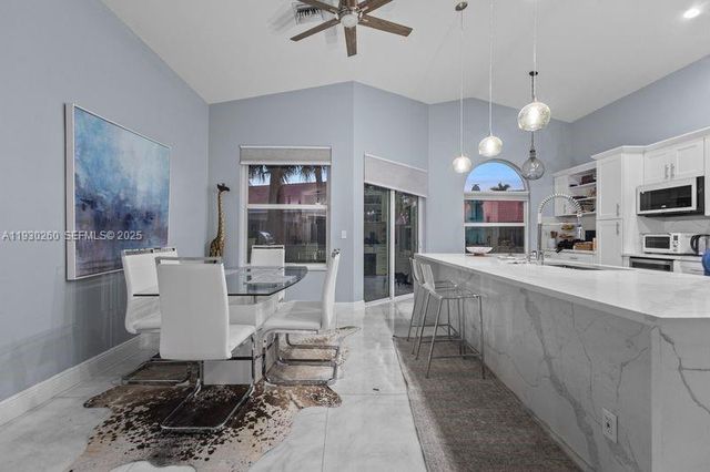 6952 NW 27th Ct 6952, Margate, FL 33063