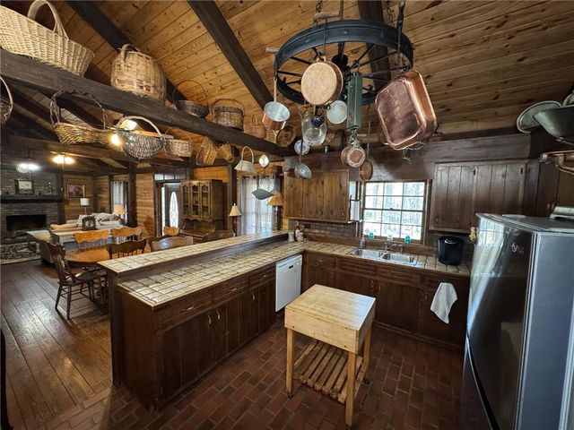 5834 Heardsville Road, Cumming, GA 30028