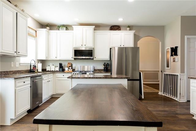 417 Farmwood Way, Canton, GA 30115