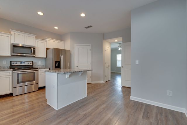 810 Staten Dr, Murfreesboro, TN 37128