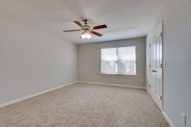 810 Staten Dr, Murfreesboro, TN 37128