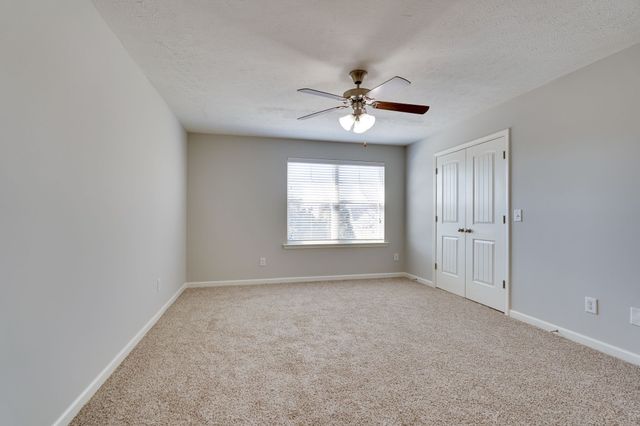 810 Staten Dr, Murfreesboro, TN 37128