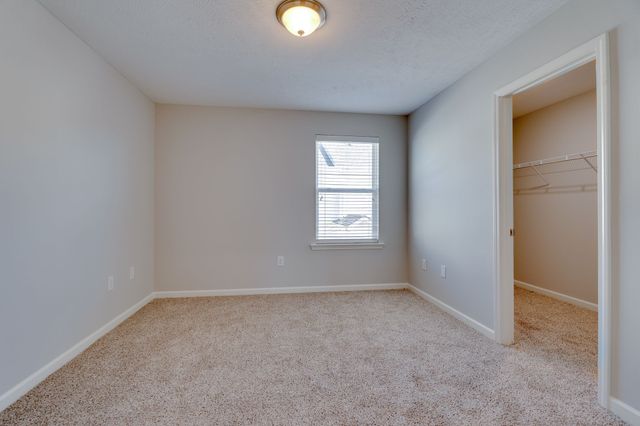 810 Staten Dr, Murfreesboro, TN 37128