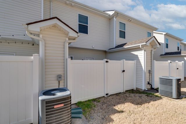 810 Staten Dr, Murfreesboro, TN 37128