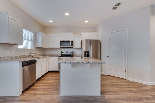 810 Staten Dr, Murfreesboro, TN 37128