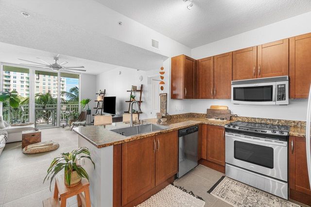 350 N Federal Highway 810, Boynton Beach, FL 33435