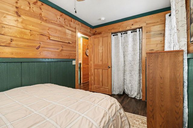 5526 Longbridge Road, Pentwater, MI 49449