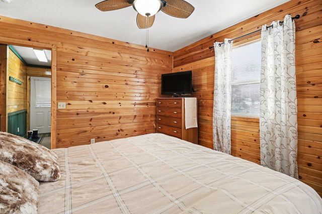 5526 Longbridge Road, Pentwater, MI 49449