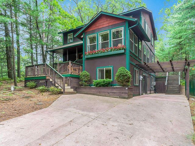 5526 Longbridge Road, Pentwater, MI 49449
