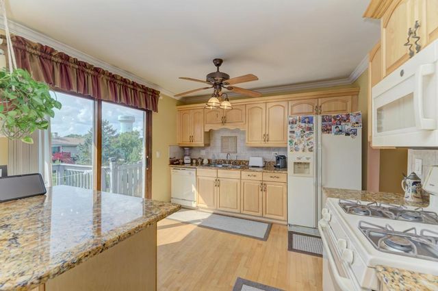 260 Cunningham Lane, Bloomingdale, IL 60108