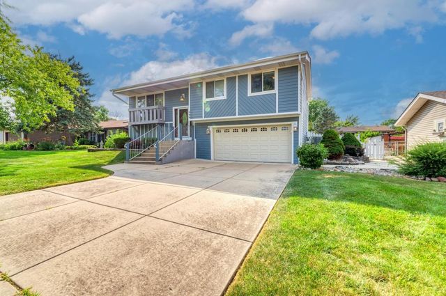 260 Cunningham Lane, Bloomingdale, IL 60108