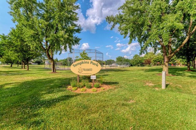 260 Cunningham Lane, Bloomingdale, IL 60108