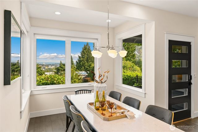 3421 10th Avenue W, Seattle, WA 98119