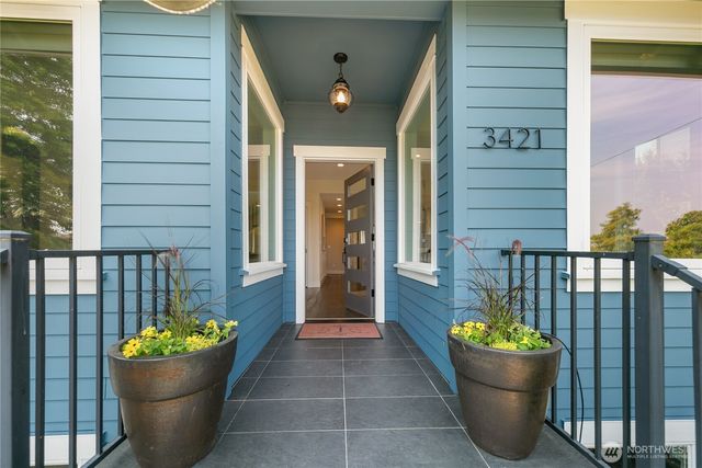 3421 10th Avenue W, Seattle, WA 98119