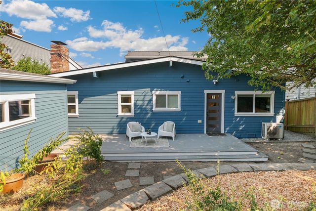 3421 10th Avenue W, Seattle, WA 98119