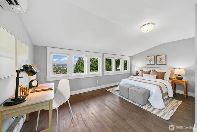 3421 10th Avenue W, Seattle, WA 98119