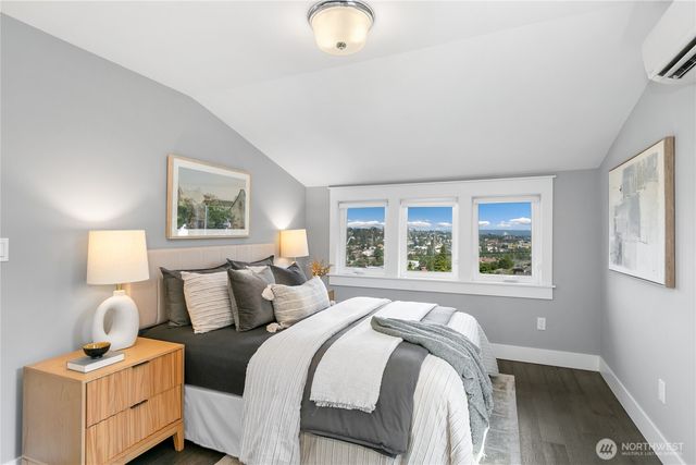 3421 10th Avenue W, Seattle, WA 98119