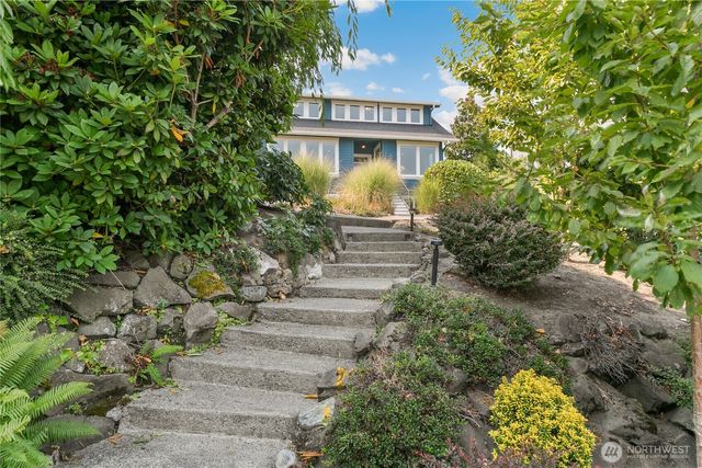 3421 10th Avenue W, Seattle, WA 98119