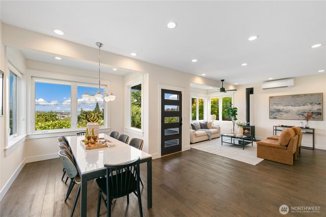 3421 10th Avenue W, Seattle, WA 98119