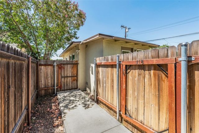 115 E Colorado, Glendora, CA 91740